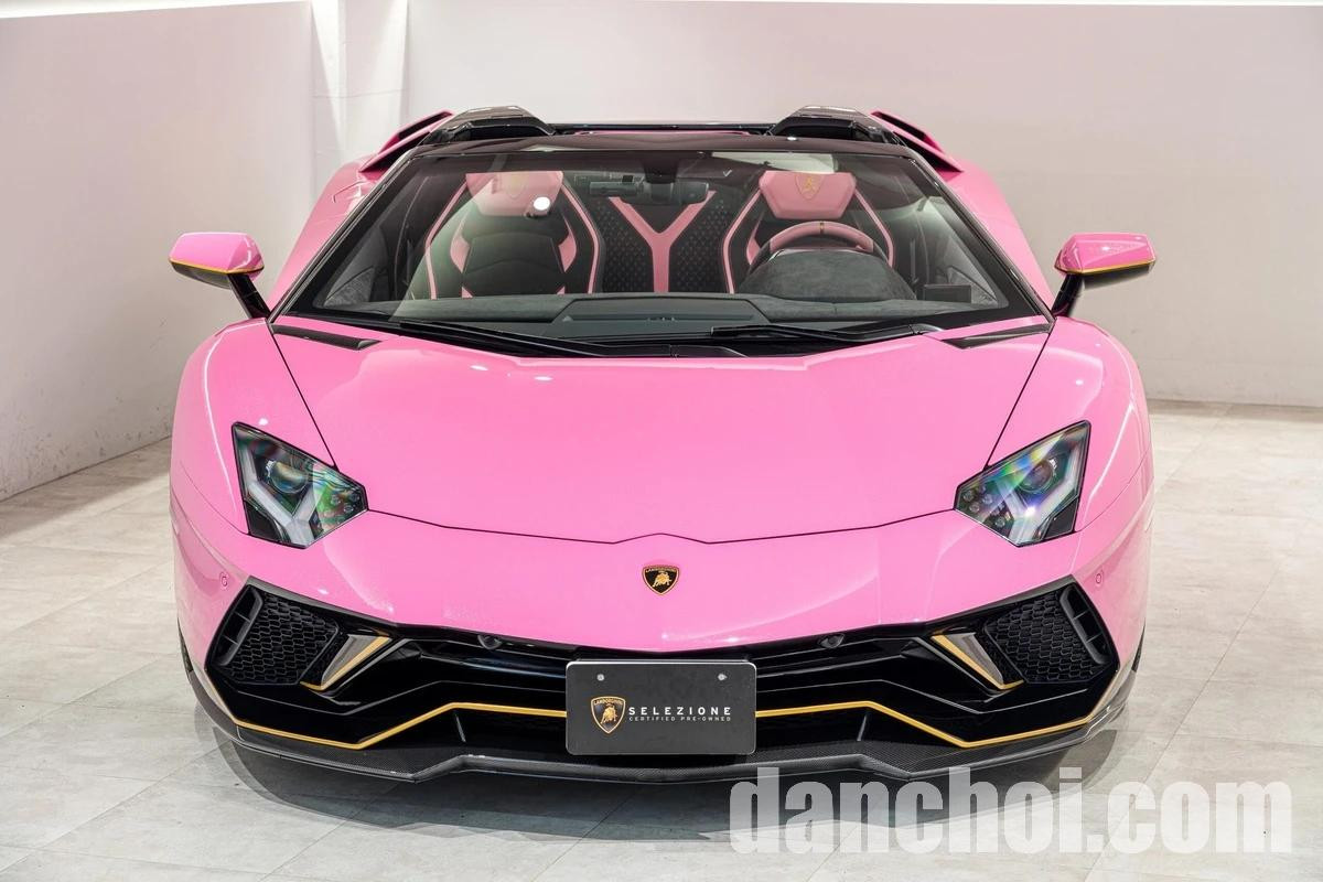 Click image for larger version

Name:	Lamborghini_Aventador_Ultimae_Roadster_Rosa_Babi_1.jpg
Views:	0
Size:	169.2 KB
ID:	36354