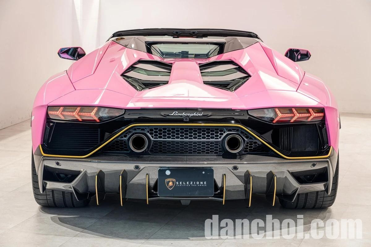 Click image for larger version

Name:	Lamborghini_Aventador_Ultimae_Roadster_Rosa_Babi_2.jpg
Views:	0
Size:	196.9 KB
ID:	36355