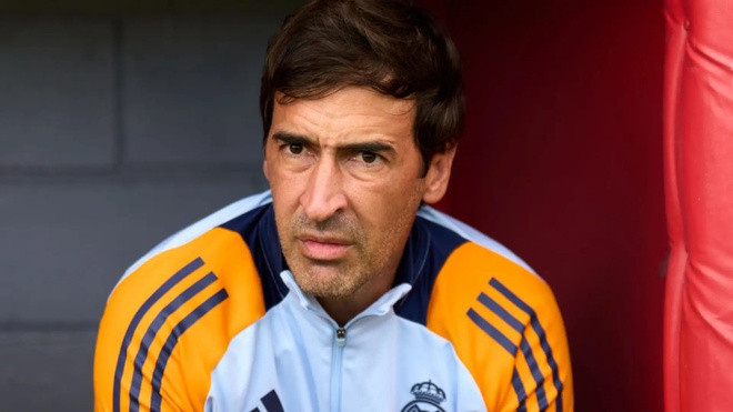 Click image for larger version

Name:	raul_gonzalez_en_el_banquillo_del_real_madrid_castilla.jpg
Views:	5
Size:	57.6 KB
ID:	36490