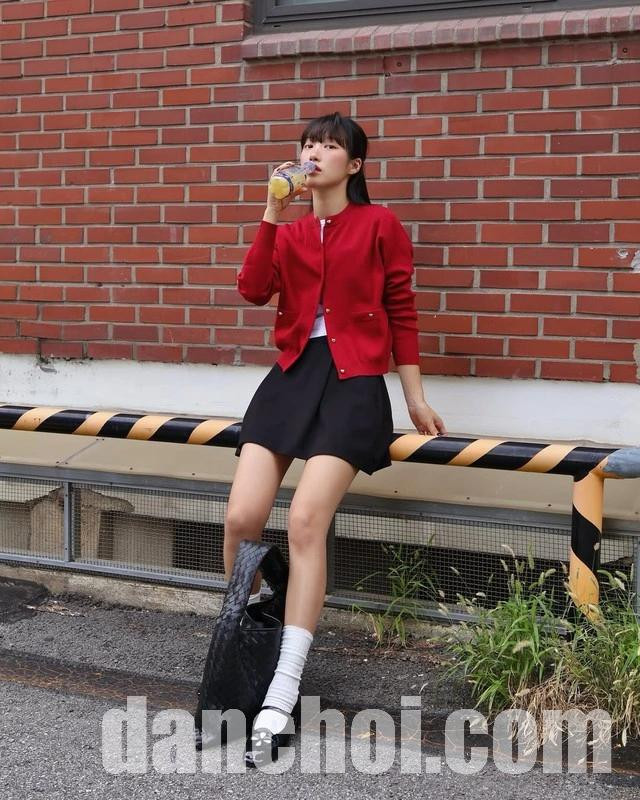 Click image for larger version

Name:	ao-cardigan-dahlia-2-1756955751380782627178.jpg
Views:	3
Size:	168.2 KB
ID:	36903