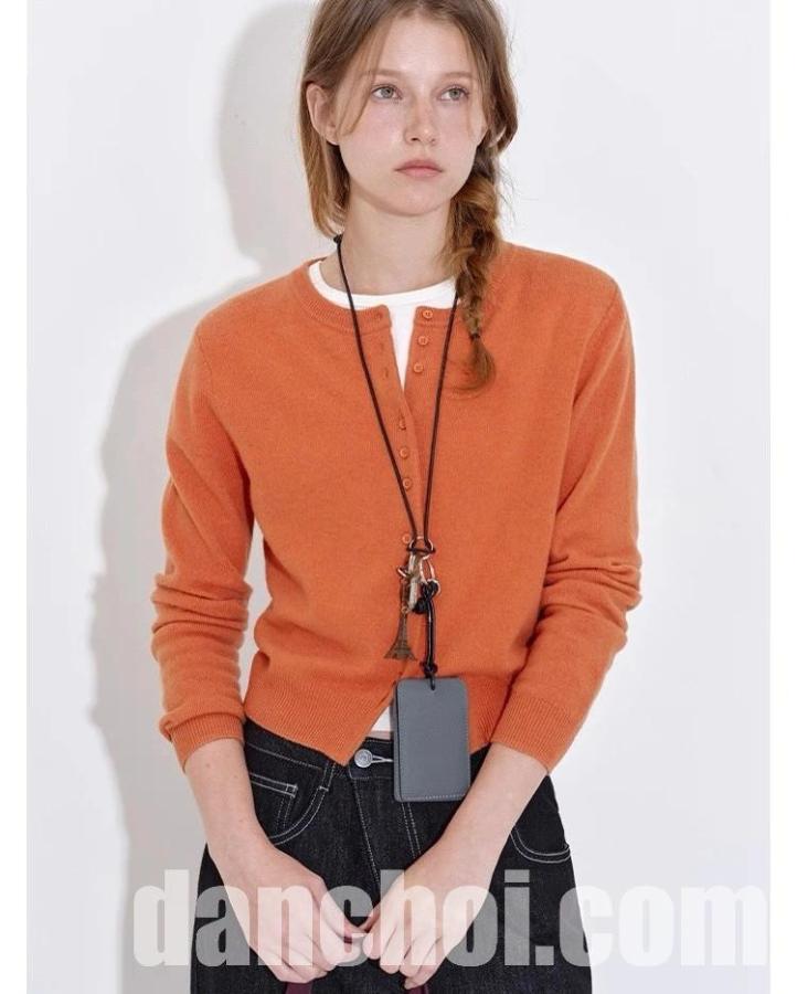 Click image for larger version

Name:	cardigan-entow-1758075438728843622627.jpg
Views:	10
Size:	56.6 KB
ID:	38072