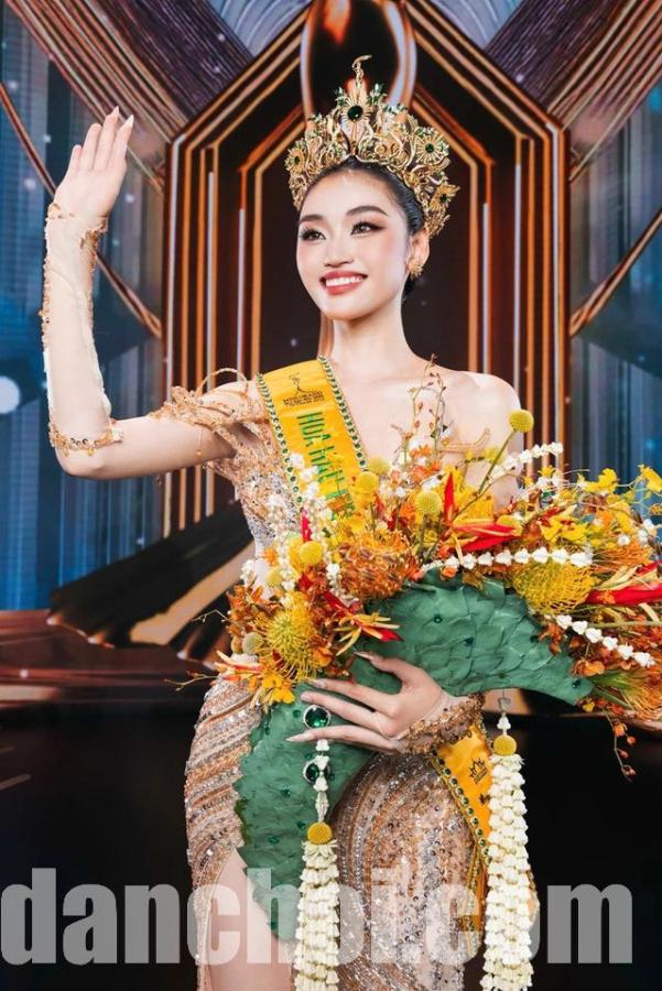 Click image for larger version  Name:	yen-nhi-17580354458661123525057.jpg Views:	0 Size:	105.7 KB ID:	39772