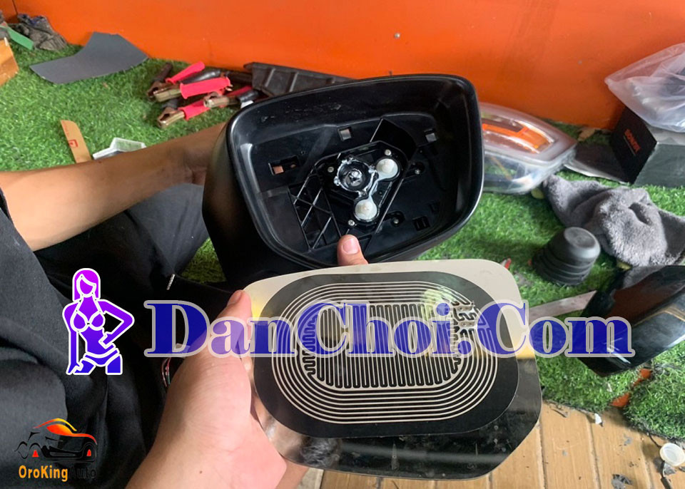 Sấy gương hậu – “Vũ khí” giúp dân chơi làm chủ mọi khung đường mưa gió 🌧️🚘
