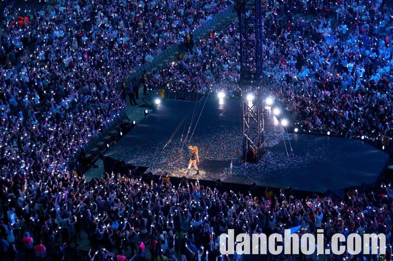 Click image for larger version

Name:	concert-quoc-te-tai-viet-nam_1.jpg
Views:	5
Size:	267.1 KB
ID:	41908