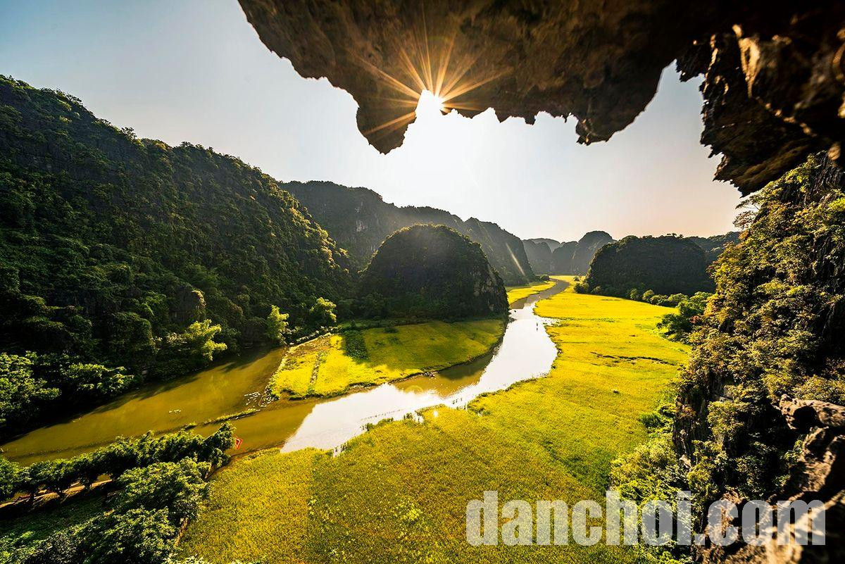 Click image for larger version

Name:	tam-coc-bich-dong-canh-sac-tho-mong-xung-danh-nam-thien-de-nhi-dong-5-1640259307.jpg
Views:	0
Size:	416.5 KB
ID:	42342