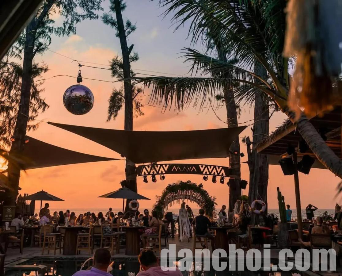 Click image for larger version

Name:	1. Maya Beach Club.jpg
Views:	0
Size:	149.6 KB
ID:	42639