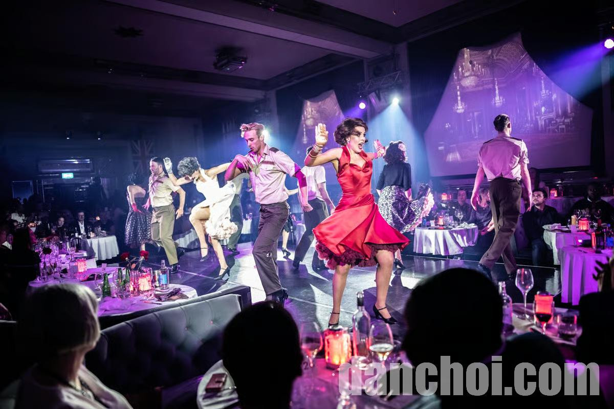 Click image for larger version

Name:	Queen’s Cabaret 2.jpg
Views:	0
Size:	223.1 KB
ID:	42647