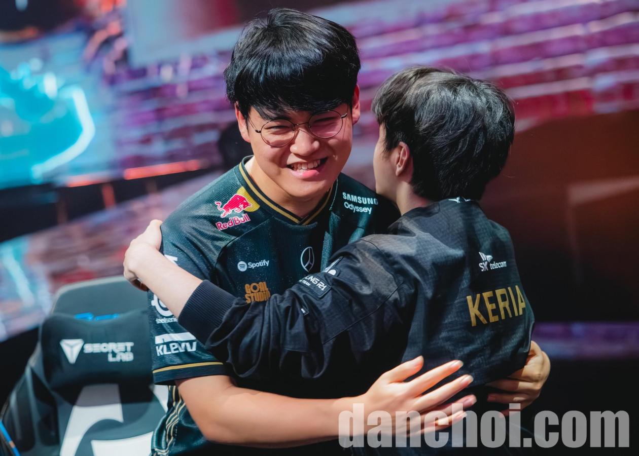 Click image for larger version  Name:	gumayusi-ad-2-1762701346767-17627013470551475860248.jpg Views:	0 Size:	121.8 KB ID:	44274