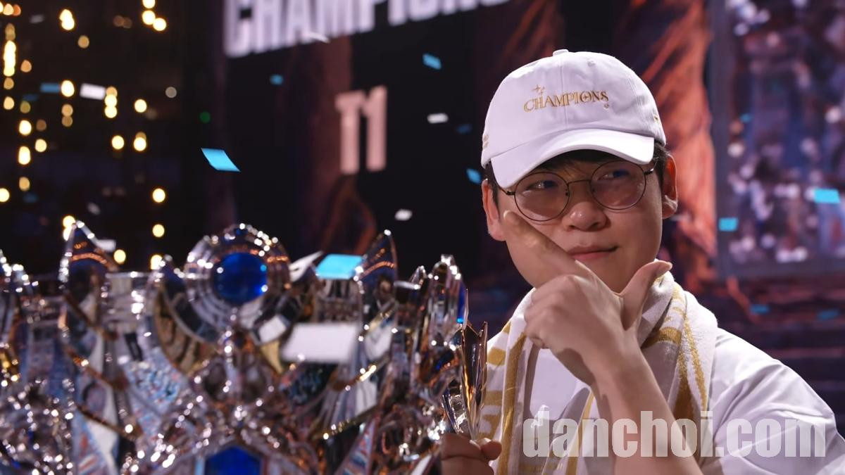 Click image for larger version

Name:	gumayusi-roi-t1-2.jpg
Views:	0
Size:	163.0 KB
ID:	45230