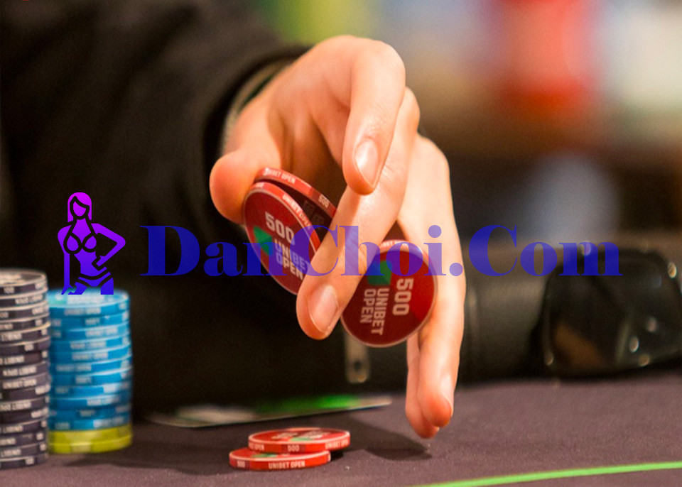Chiêu float turn – Chiến thuật call liều để cướp pot ở vòng sau đầy tinh quái