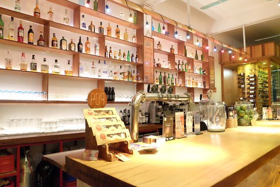 Fatfish Restaurant & Lounge Bar – Thưởng thức craft beer chuẩn vị bên sông Hàn