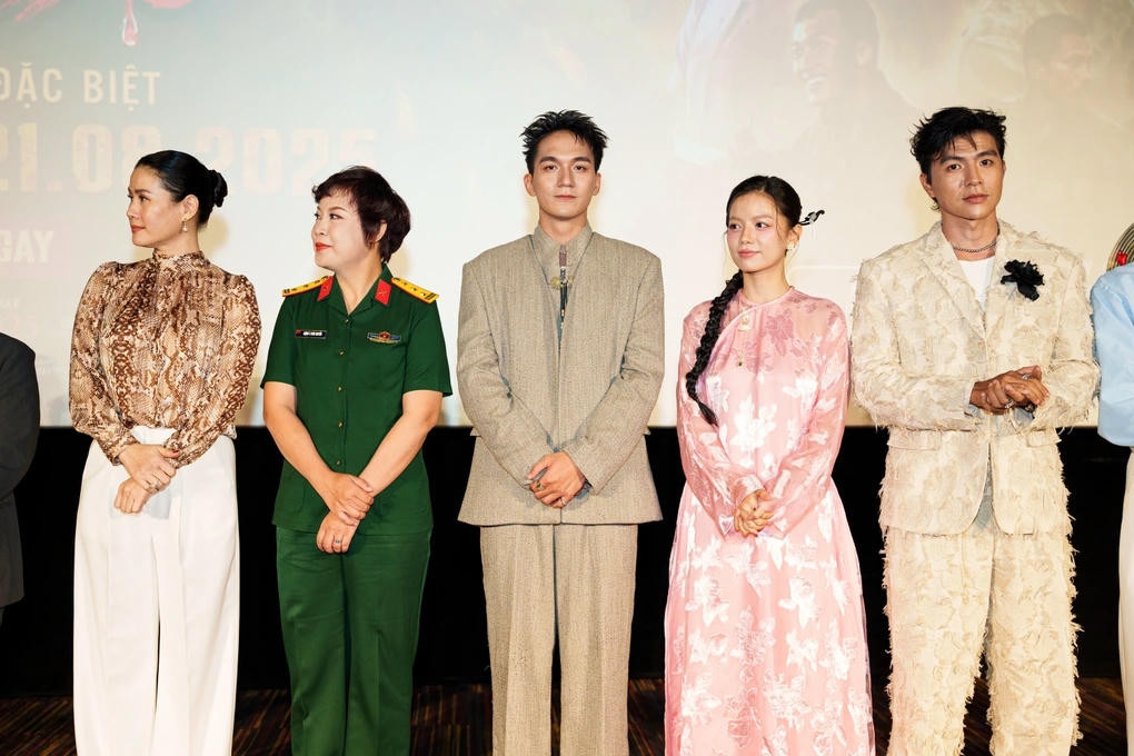 Phim Mưa đỏ xuất sắc giành Bông Sen Vàng 2025, thăng hoa điện ảnh Việt