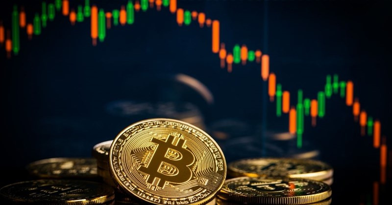 Bitcoin bật dậy sau đợt bán mạnh — Cá voi âm thầm gom hàng