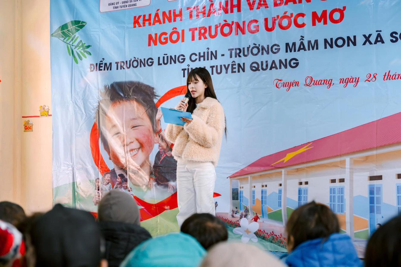 Hot girl TikTok 20 tuổi lan tỏa yêu thương: Xây 2 ngôi trường vùng cao từ chính tiền túi