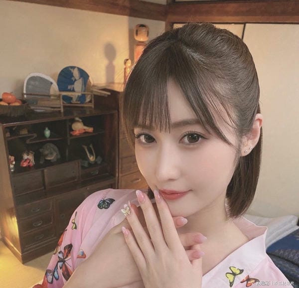 Click image for larger version

Name:	Riho-Fujimori-khong-chi-noi-bat-trong-nhung-bo-phim-ma-con-la-mot-ngoc-nu-trong-cac-bo-anh-thoi-trang.jpg
Views:	3
Size:	70.6 KB
ID:	47830