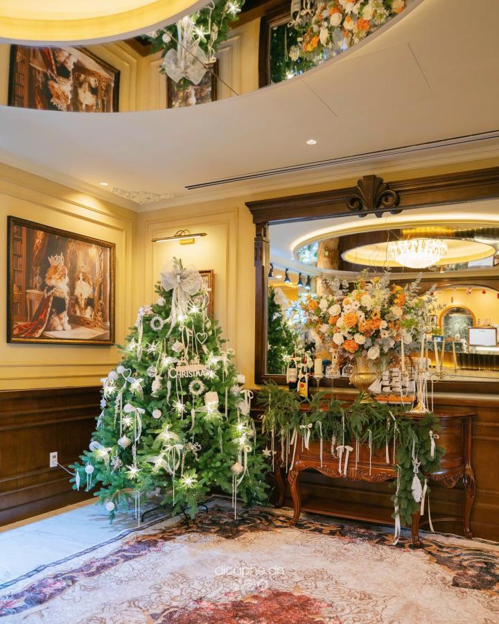 Biệt Thự Mèo - CATFEE Không gian Giáng Sinh như mơ giữa lòng thành phố