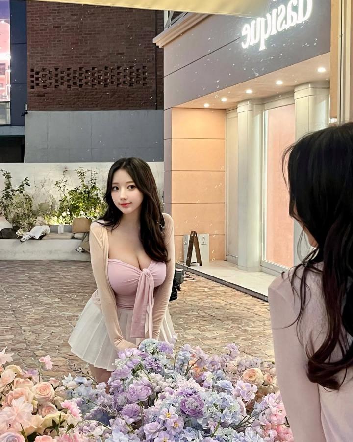 Click image for larger version

Name:	SSvid.app - 오랜만에 밖에 나와서 -DL97buIJBp0[1080x1350].jpg
Views:	8
Size:	113.5 KB
ID:	49199