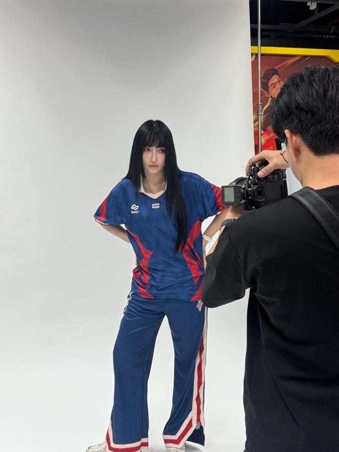 Drama Liên Quân bùng nổ: Nữ tuyển thủ Thái Lan bị tố che giấu điện thoại thi đấu