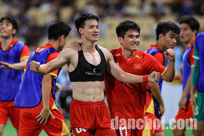 Click image for larger version

Name:	Thanh-Nhan.jpg
Views:	11
Size:	119.9 KB
ID:	53373