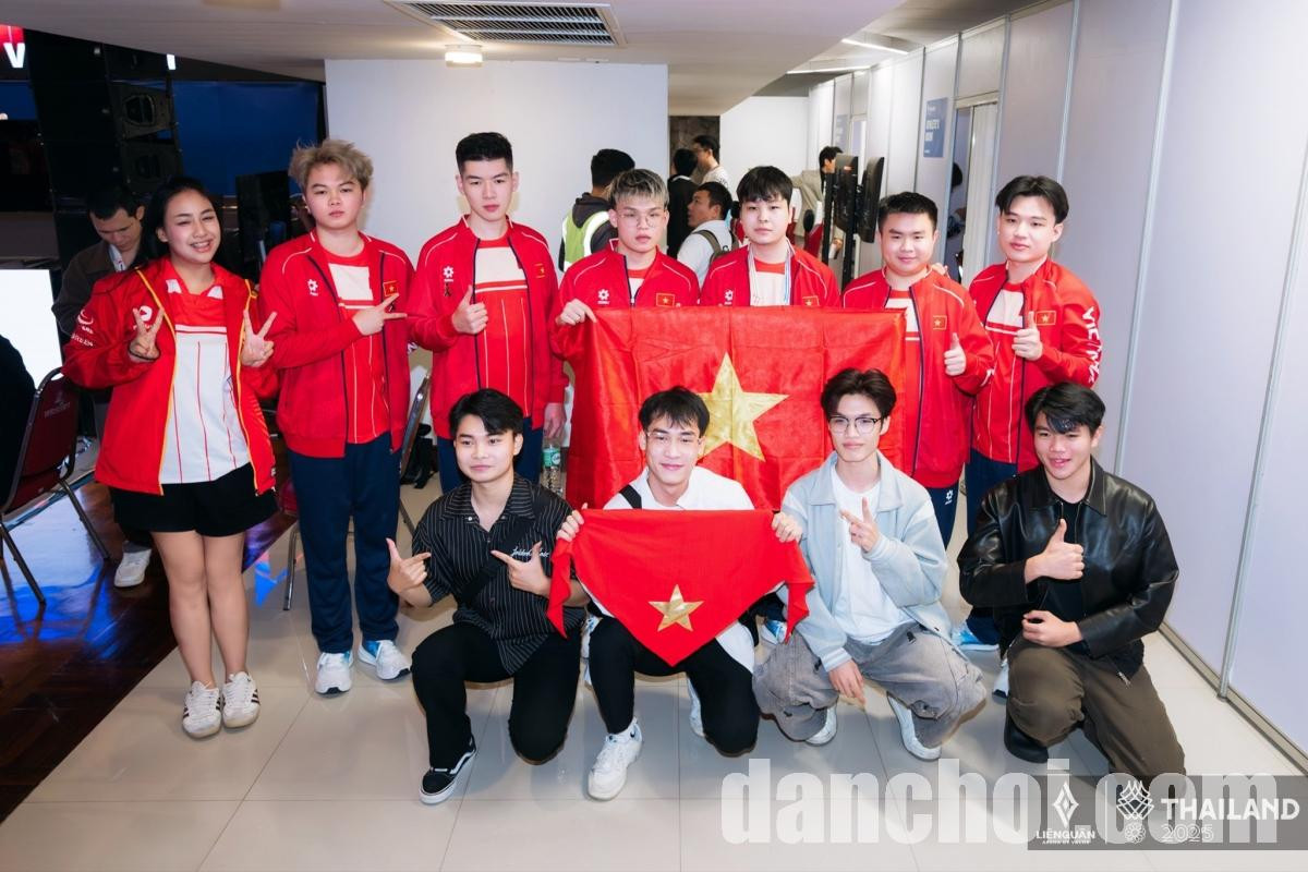 Click image for larger version

Name:	doi-tuyen-nam-lien-quan-viet-nam-gianh-hcv-tai-sea-games-33-3.jpg
Views:	10
Size:	221.1 KB
ID:	53591