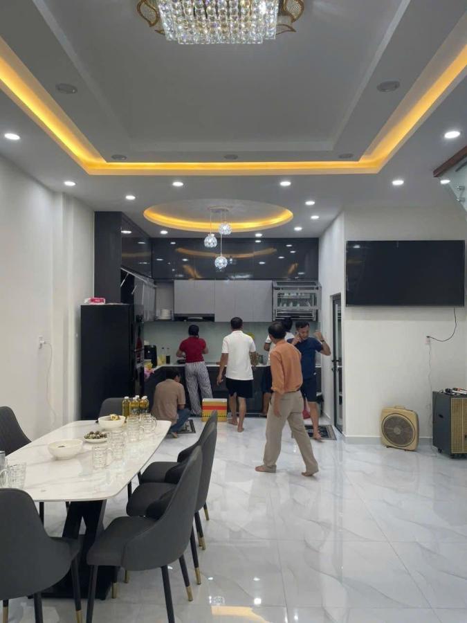 Người yêu tốt mọi mặt, trừ… điều kiện kinh tế gia đình