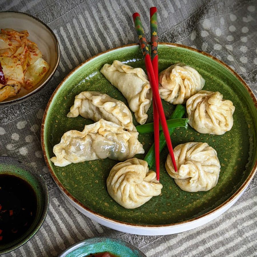 Click image for larger version

Name:	Momo-FP.jpg
Views:	9
Size:	181.7 KB
ID:	54257