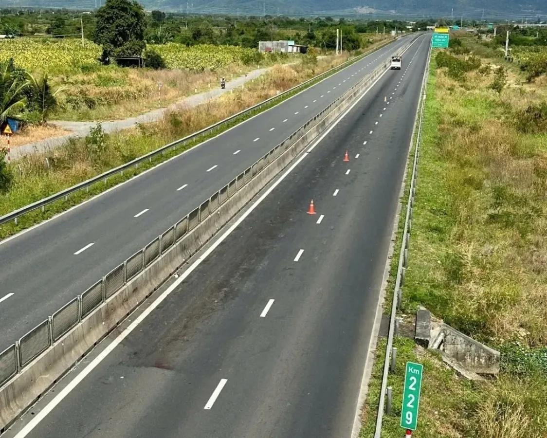 Click image for larger version  Name:	Canh_tay_2.webp Views:	0 Size:	184.6 KB ID:	55120