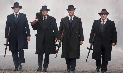 Click image for larger version

Name:	phong-cach-mac-nhu-dan-giang-ho-mafia-gangster-1755665510.webp
Views:	13
Size:	15.2 KB
ID:	55391