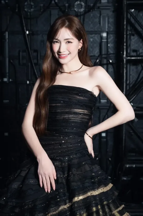 Click image for larger version

Name:	hoaminzy.webp
Views:	20
Size:	37.5 KB
ID:	55793