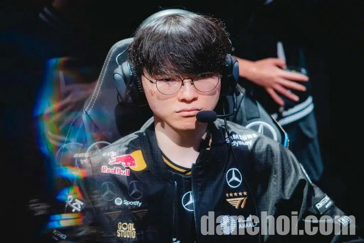 Click image for larger version

Name:	faker-nhan-huan-chuong-thanh-long-1.jpg
Views:	0
Size:	163.2 KB
ID:	56465