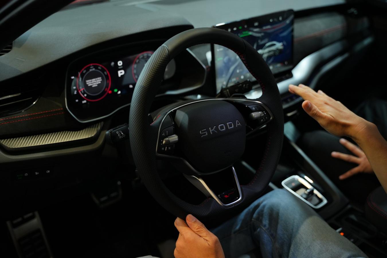 Click image for larger version

Name:	skoda-octavia-rs-vn-11-1766276088832-17662760889861067758911-17662897469201997373888.jpg
Views:	12
Size:	89.1 KB
ID:	57875