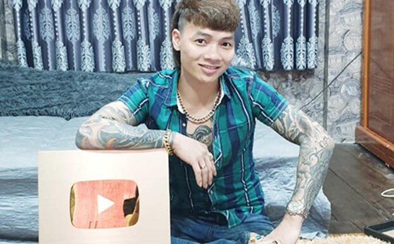 Giang hồ mạng Khá Bảnh và bí mật về xuất thân từ thợ làm tóc
