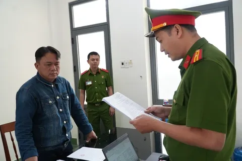 Hùng ‘Mỏ Neo’: Hành trình từ tay chơi phố cảng đến ông trùm giấu mặt