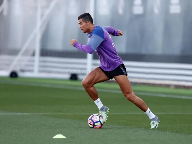 Thói Quen Tập Luyện Dị Thường Của Cristiano Ronaldo Mà Ít Ai Biết