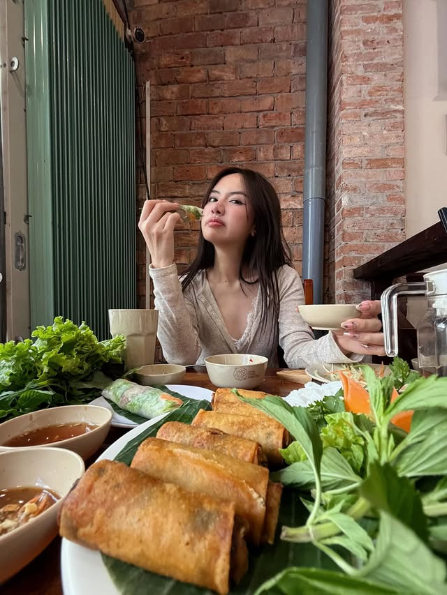 Click image for larger version

Name:	623208376_18554365171024243_7513968488221073900_n..jpg
Views:	0
Size:	160.7 KB
ID:	59228