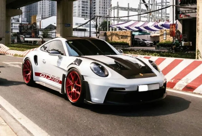 Click image for larger version

Name:	Porsche-911-GT3-RS-1.webp
Views:	18
Size:	64.8 KB
ID:	63355