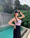 1733278170-my-nhan-nguoi-malaysia-gay-xon-xao-khi-dien-noi-y-di-sieu-thi-hinh-7-width636height800.jpg