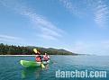 Trai-nghiem-cheo-thuyen-Kayak-tai-dai-cat-ngan-doi-bien-Amanohashidate-©Kyoto-by-the-sea-1148x840.jpg
