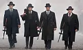 phong-cach-mac-nhu-dan-giang-ho-mafia-gangster-1755665510.webp